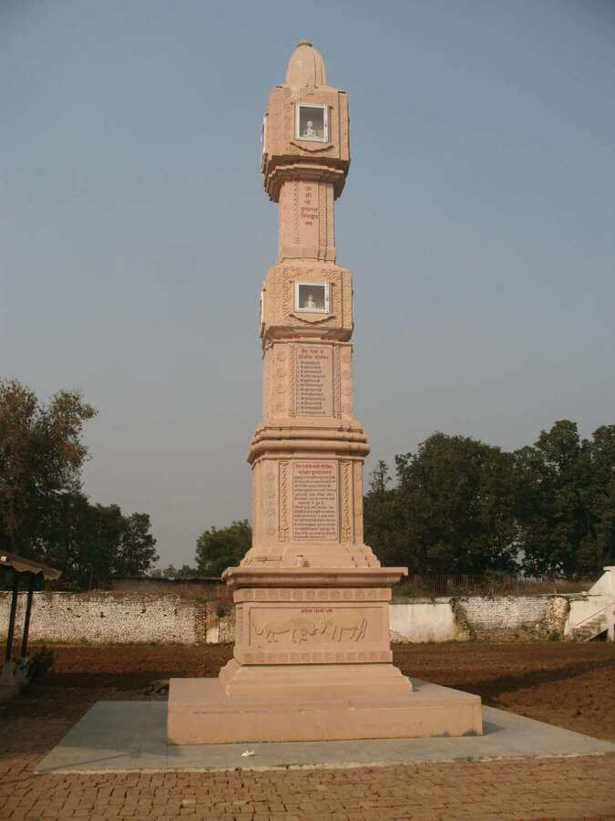 Marble Manasthamb Pillar - Traditional Carved Stone Temple Pillar with Jain Religious Motifs