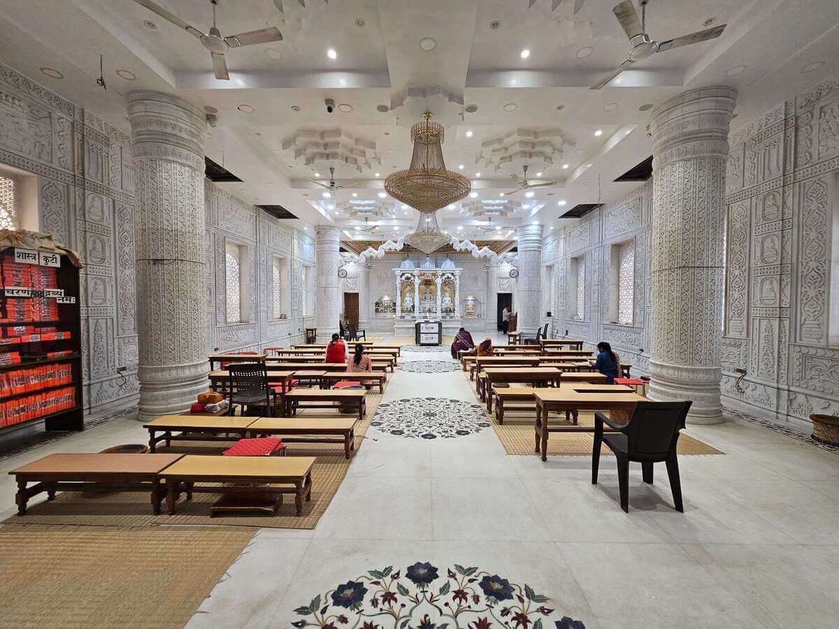 Jain Marble Temple Delhi - Bank Enclave Laxmi Nagar with Bhagwan Moorti