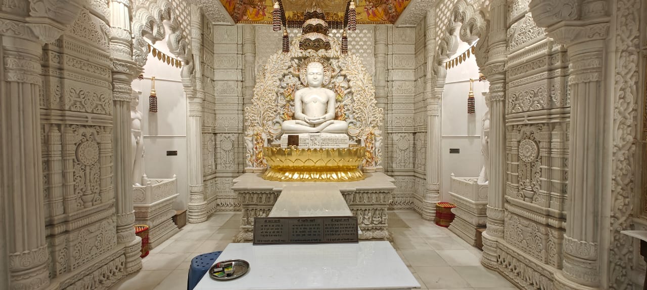 Marble Vedi Shakti Nagar Delhi - Sacred Temple Altar Platform for Jain Bhagwan Moorti